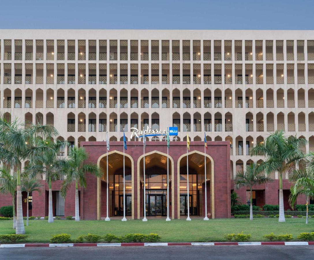Radisson Blu Hotel Нджамена Экстерьер фото