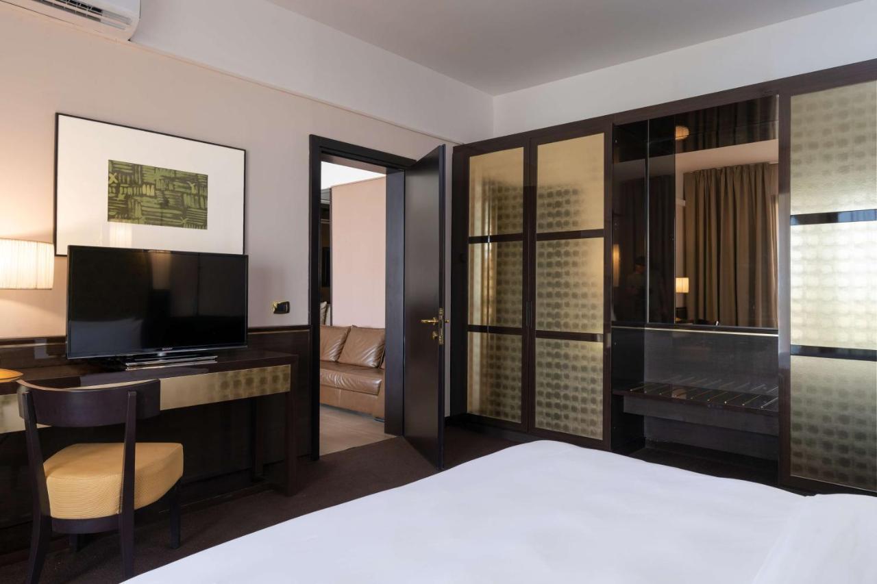Radisson Blu Hotel Нджамена Экстерьер фото