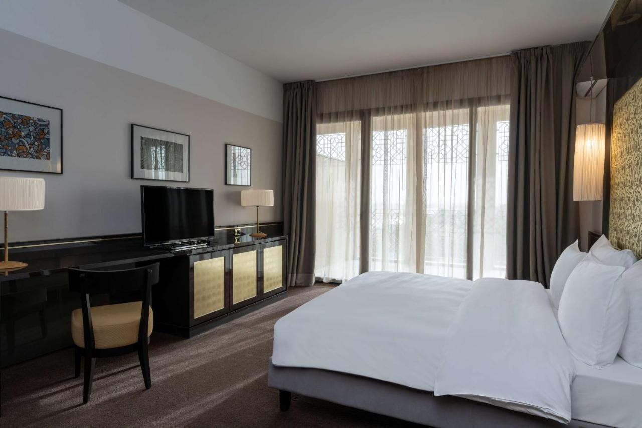 Radisson Blu Hotel Нджамена Экстерьер фото