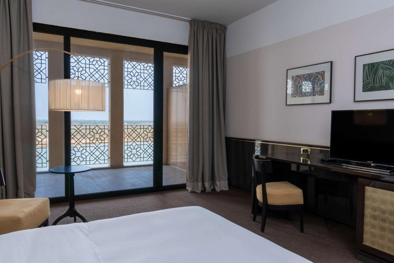 Radisson Blu Hotel Нджамена Экстерьер фото